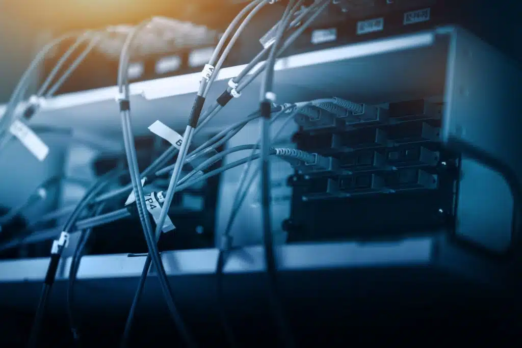 Fibre optique et RJ45 électricien rennes