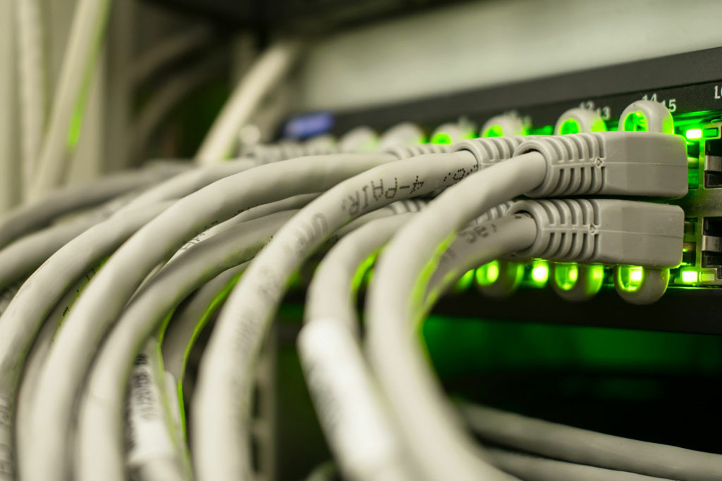 Fibre optique et RJ45 électricien rennes